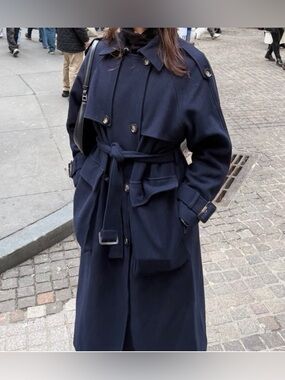 DKNY Navy Wool Trench Coat with Belt – Size M